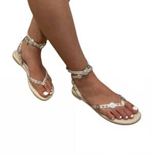 NEW LOVE RIO women's lindy gladiator flat sandals in off white
